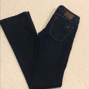 DL1961 Cindy Slim Bootcut Jeans - Like new!
